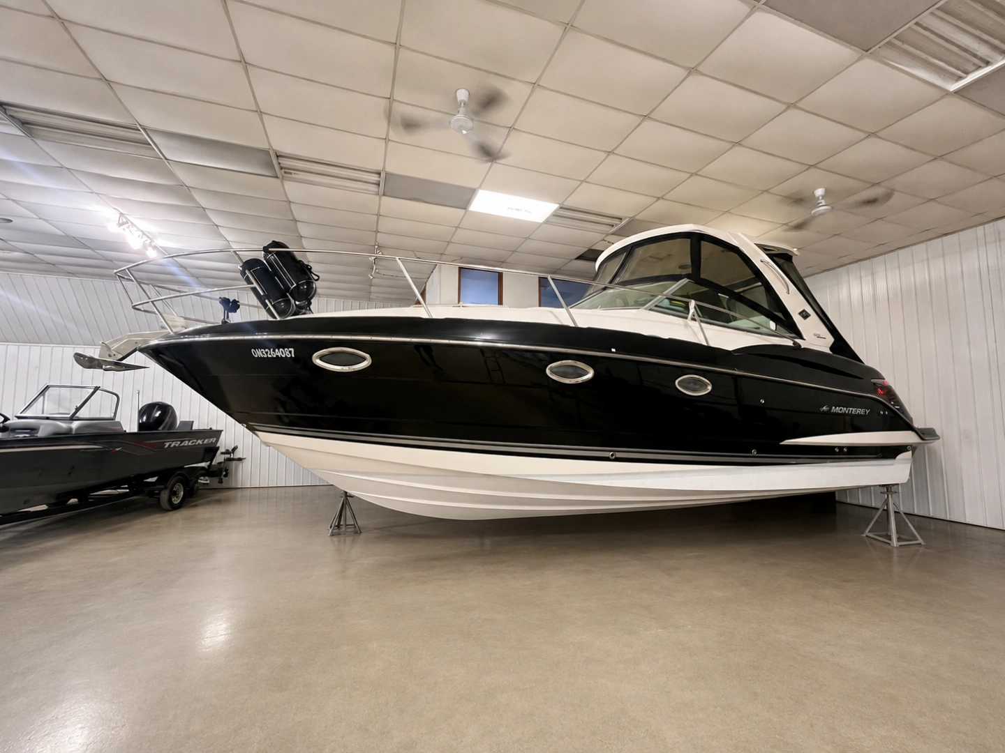2012 Monterey 320 Sport Yacht, photo 1 of 30