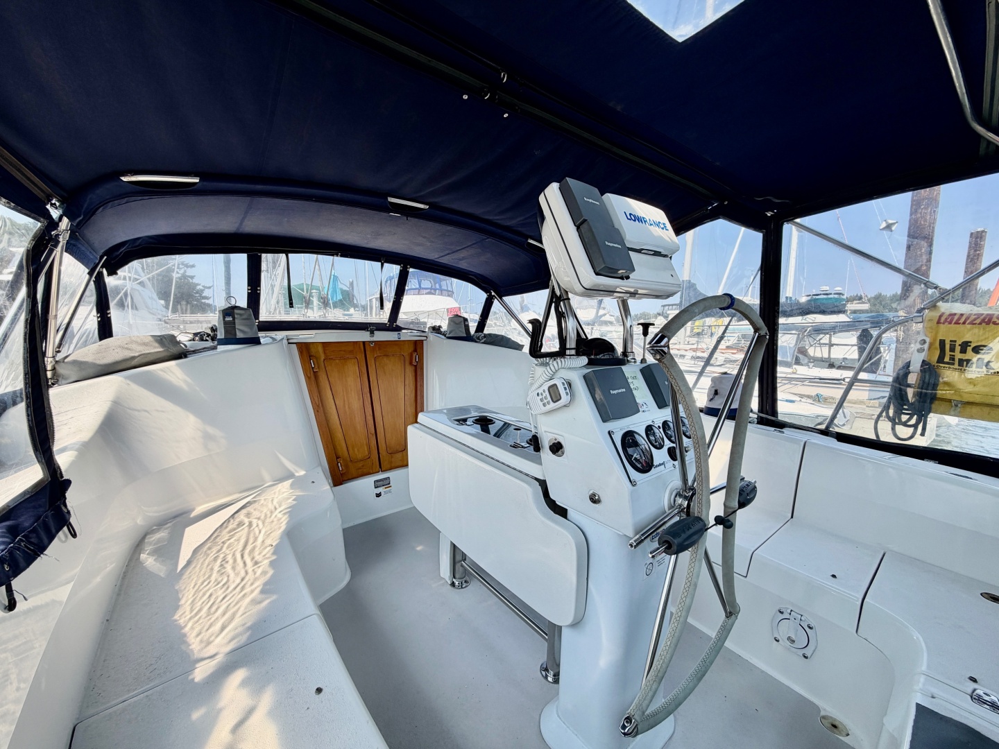 2003 Catalina  350