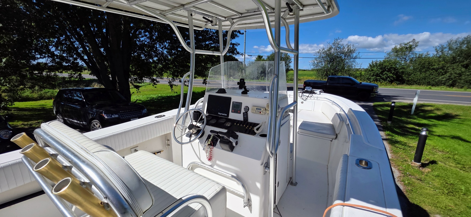 2005 Angler 2700 CC