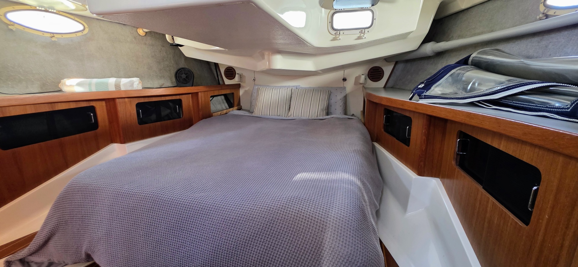 37ft Hunter Yacht For Sale