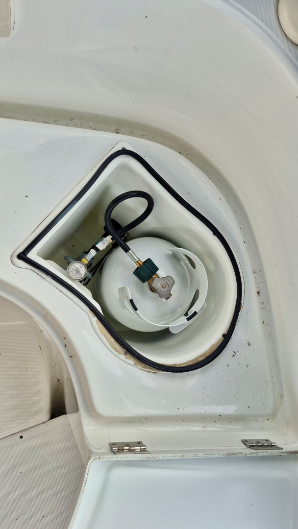 2005 Beneteau  323