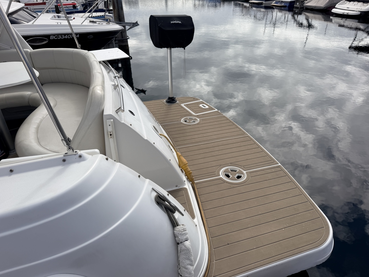 29ft Four Winns Yacht For Sale