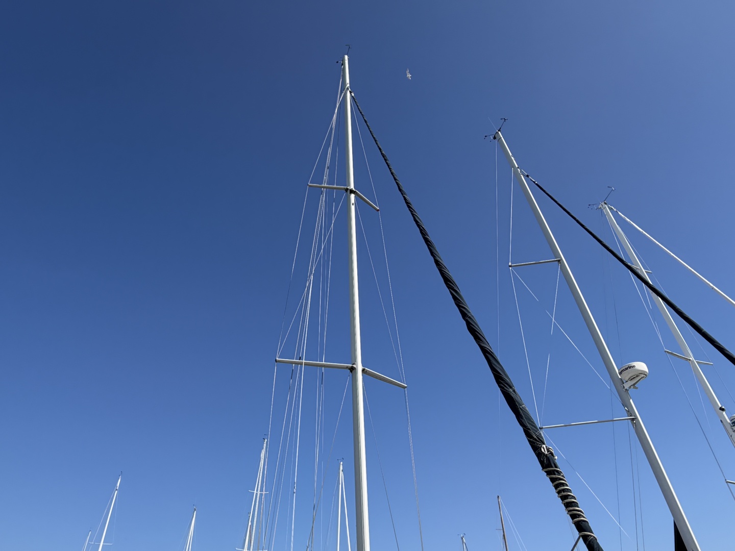 1990 Hunter Legend 37.5 — photograph 3