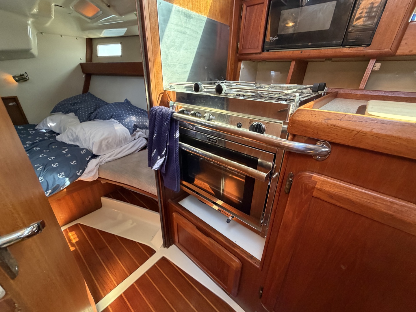 1990 Hunter Legend 37.5