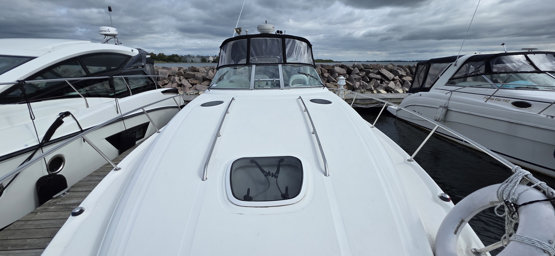 2003 Sea Ray 340 Sundancer — photograph 3