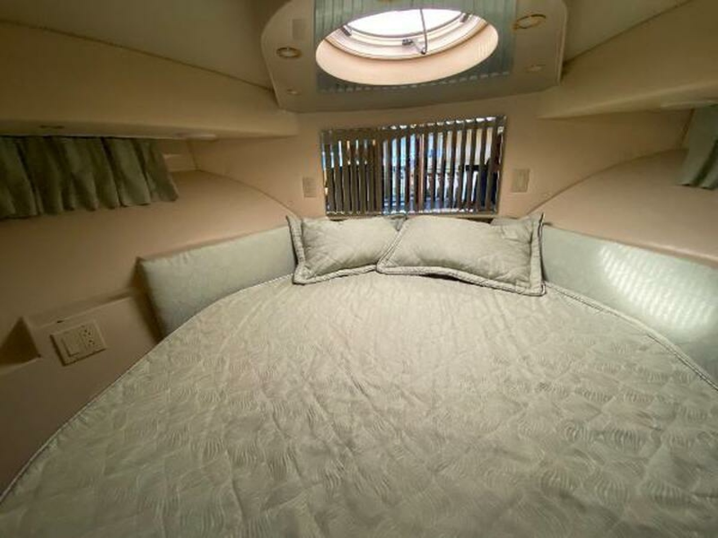 52ft Bluewater Yacht For Sale