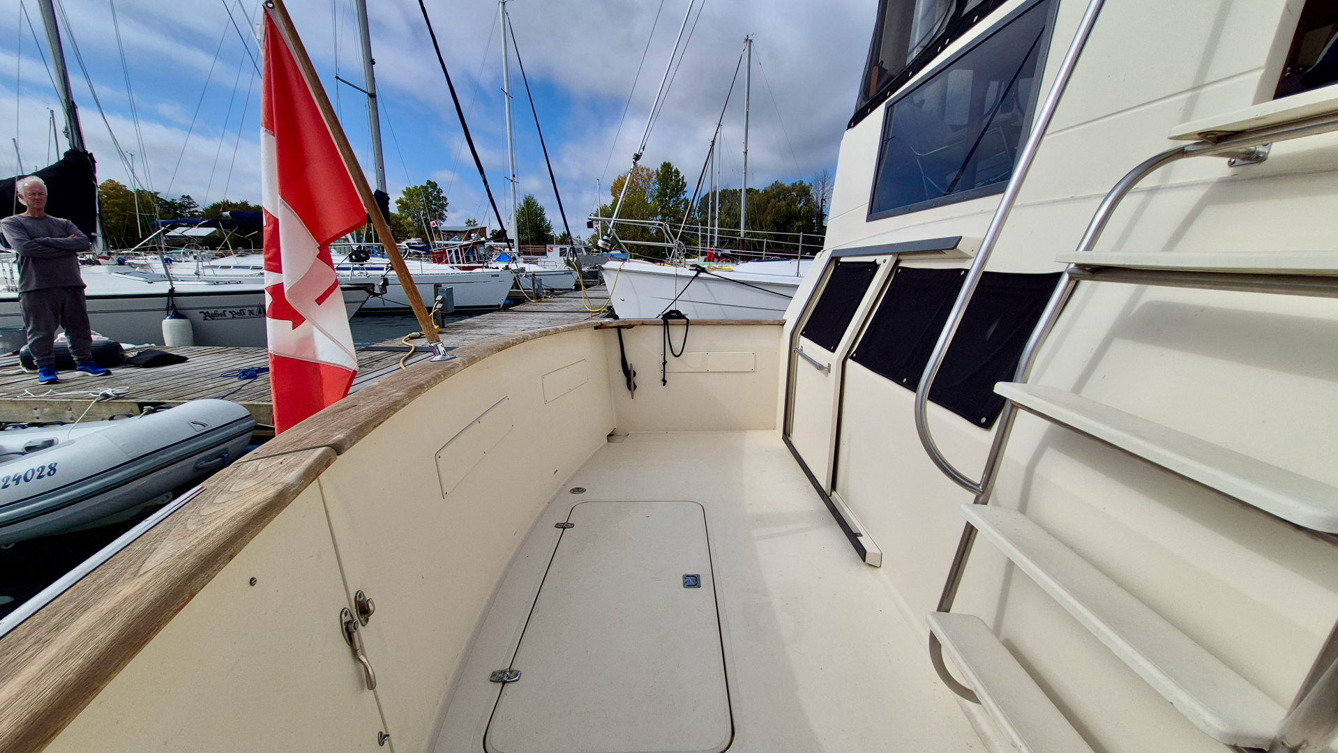 48ft Carver Yacht For Sale