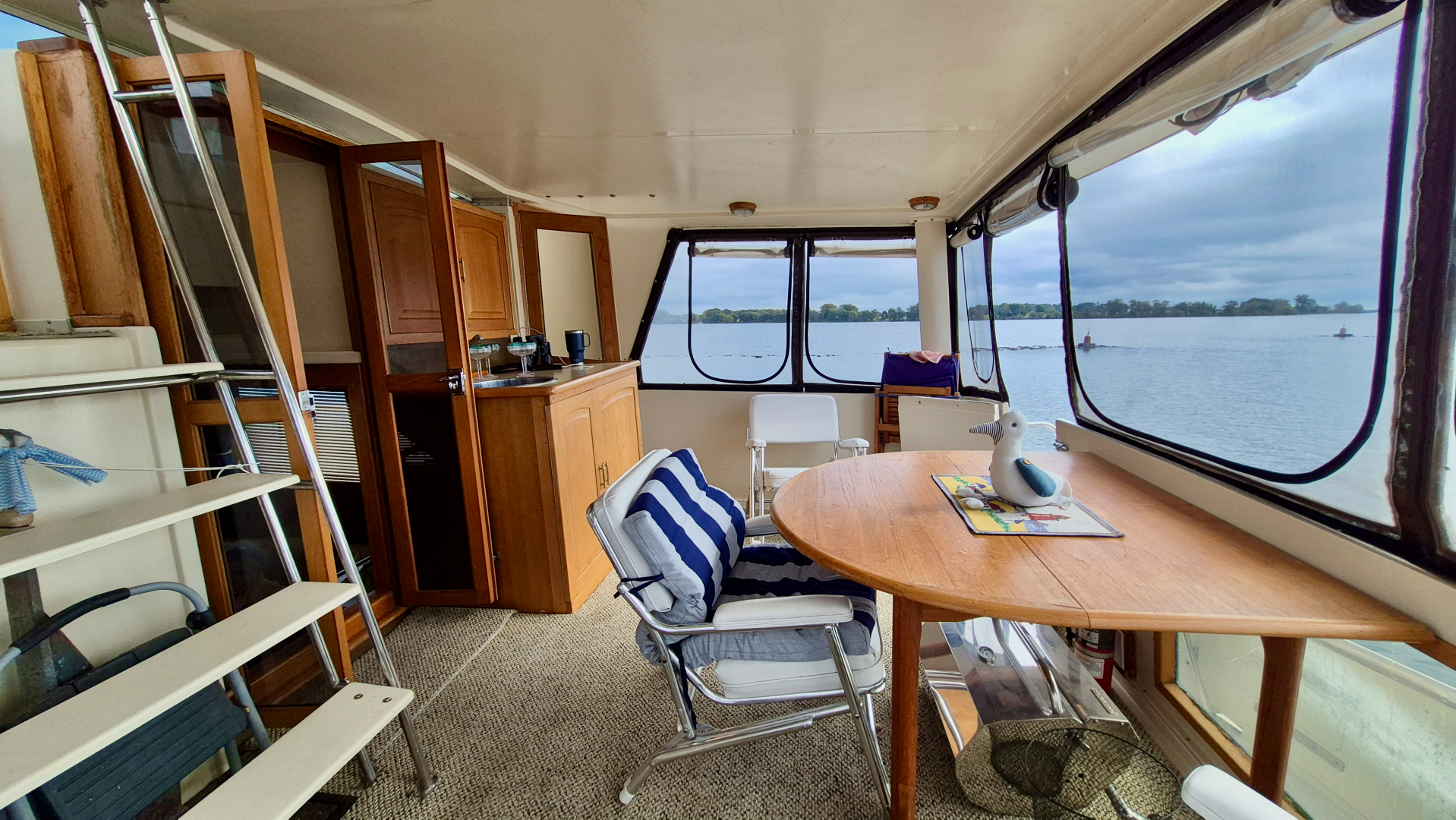 48ft Carver Yacht For Sale