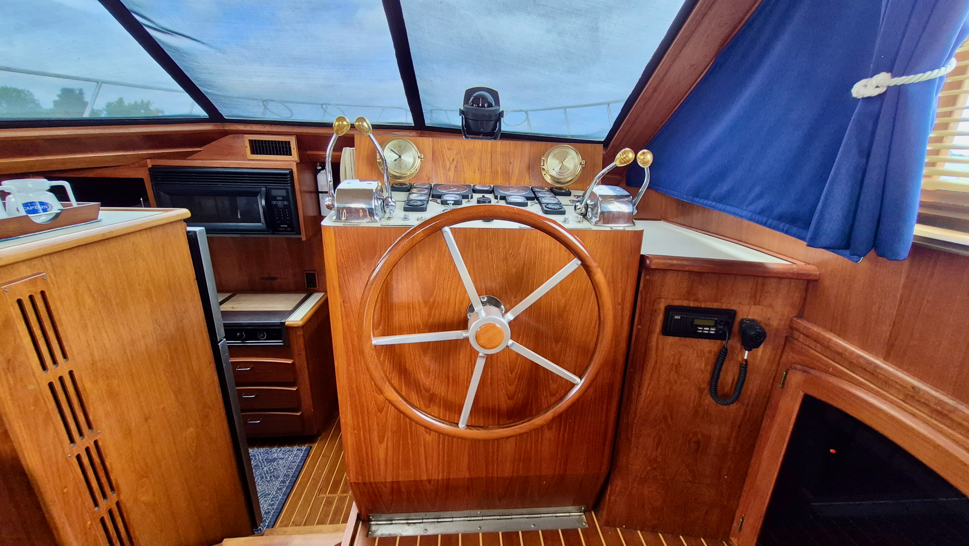 48ft Carver Yacht For Sale