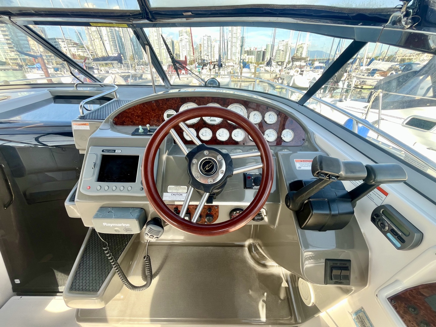 30ft Regal Yacht For Sale