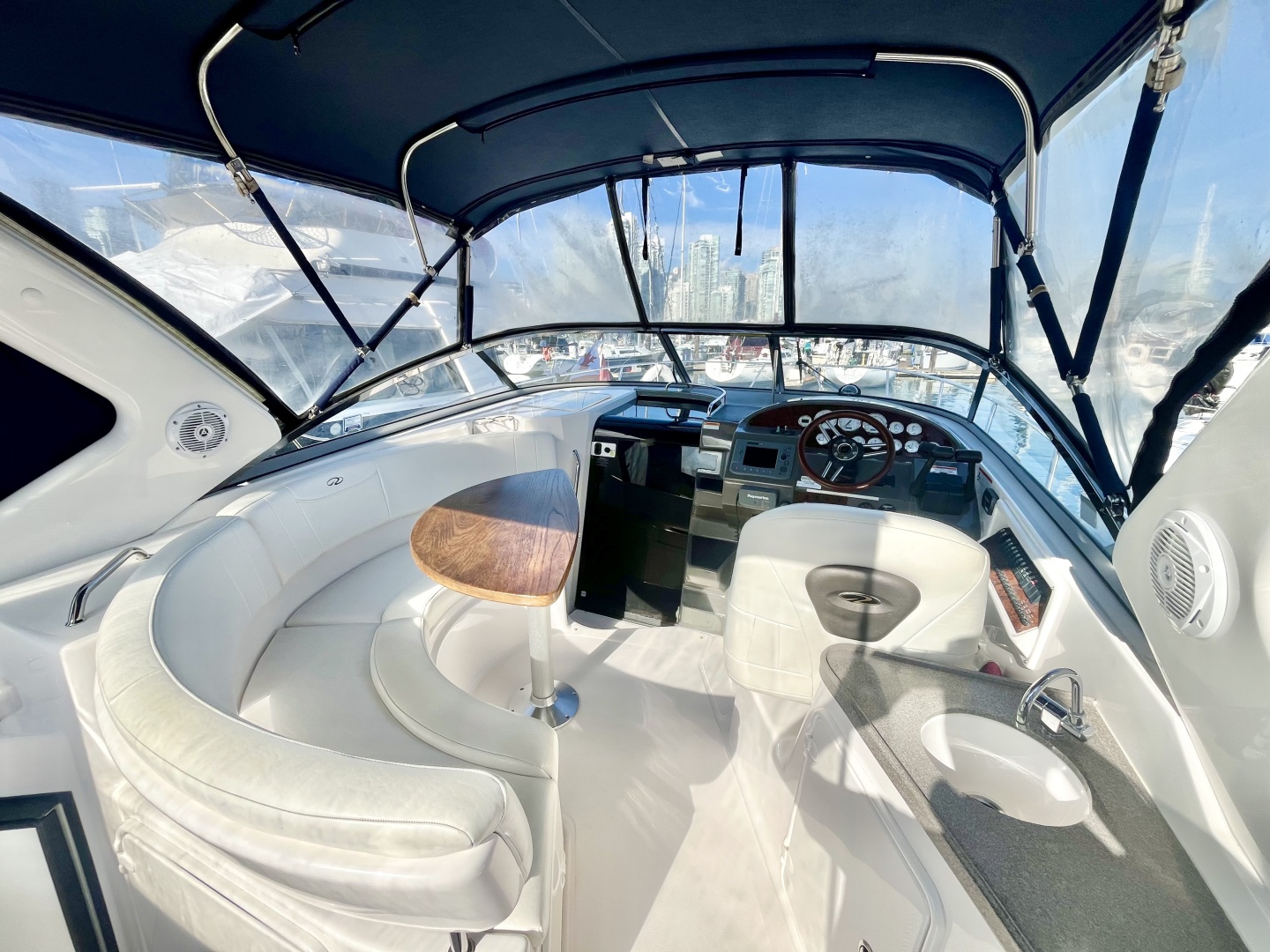 30ft Regal Yacht For Sale