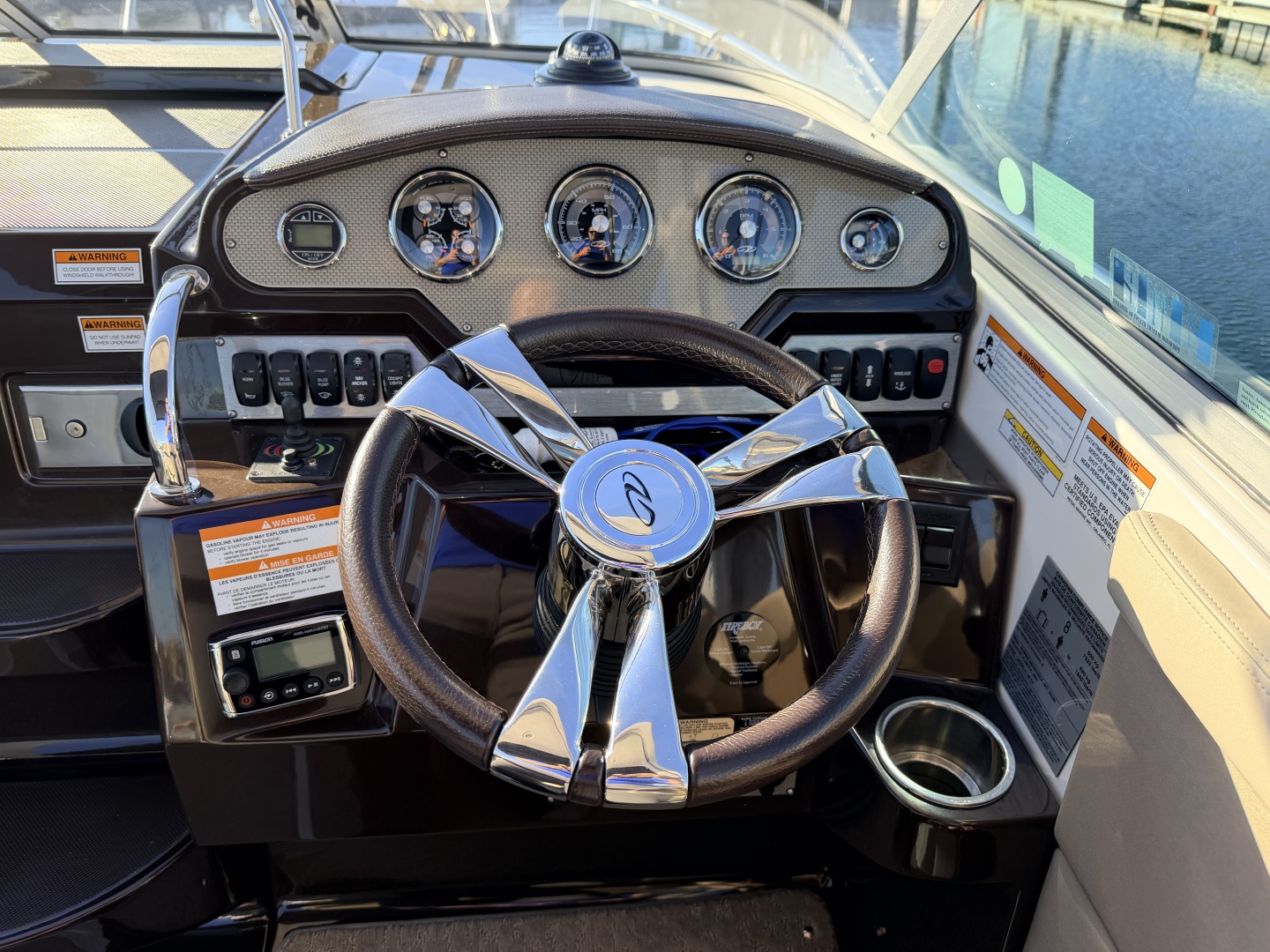 2014 Regal 28 Express