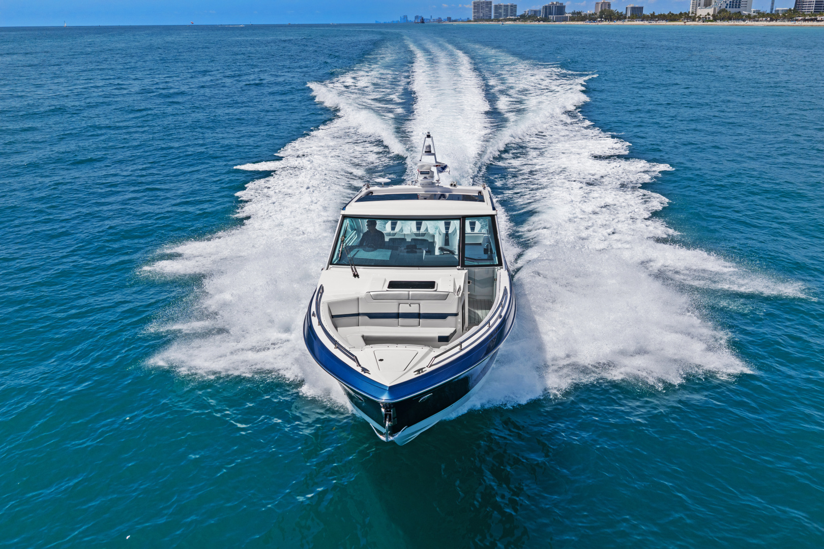 LADY CHAMPAGNE 2 40ft Formula Yacht For Sale