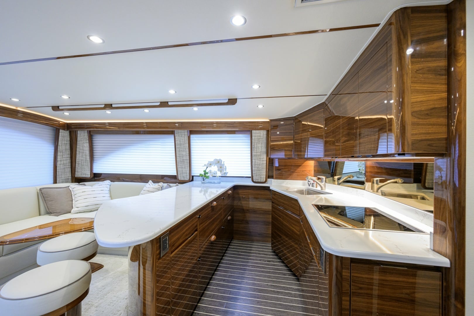 Viking 54 - Dog House - Galley