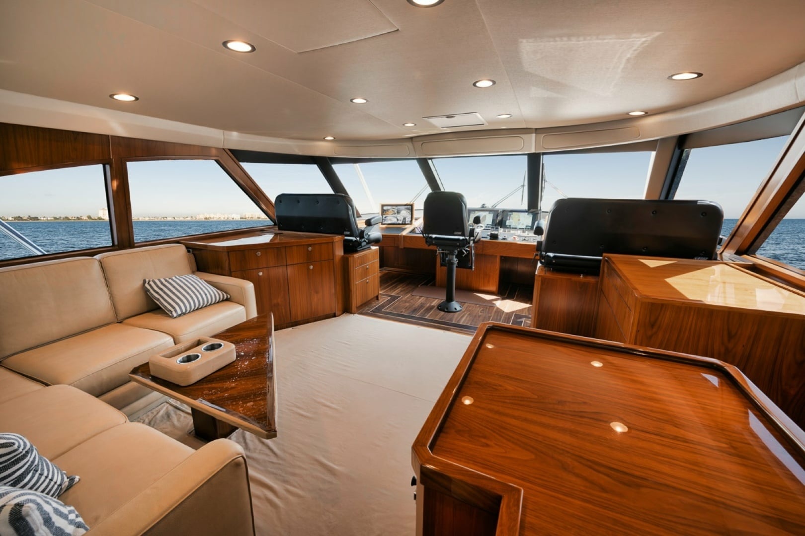 2016 Viking 92 Enclosed Bridge