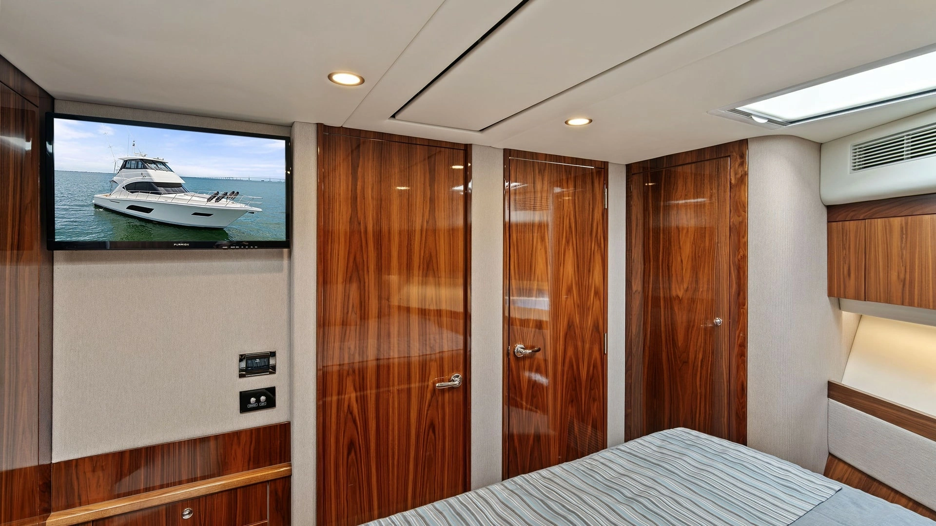 Riviera 57 Enclosed Bridge Yacht For Sale