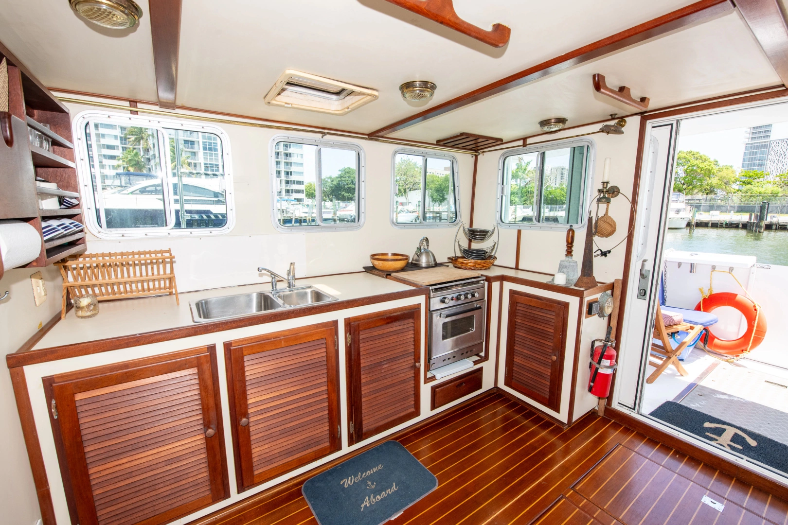 American Tug Trawler Pilothouse 36 Yacht For Sale