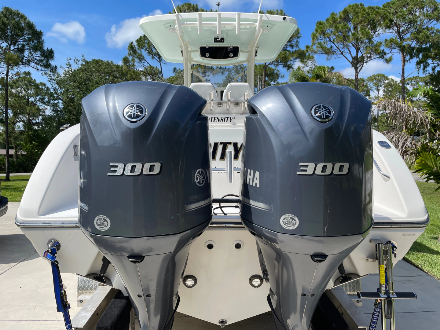 INTENSITY 2 29ft Century Yacht For Sale INTENSITY 2 29ft Century Yacht For Sale