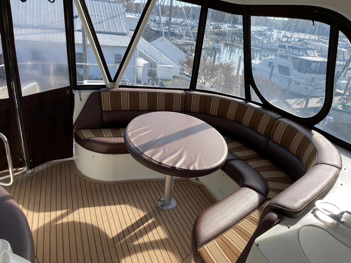 Carver 560 Voyager Yacht For Sale