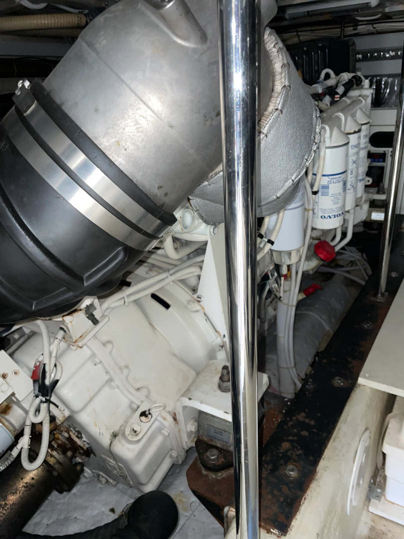 PISCO SOUR 56ft Carver Yacht For Sale