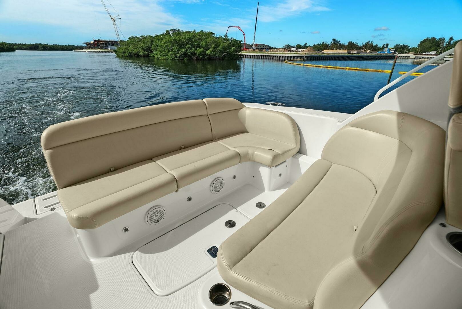2008 Tiara Yachts 3500 Sovran "Fridge Benefit"