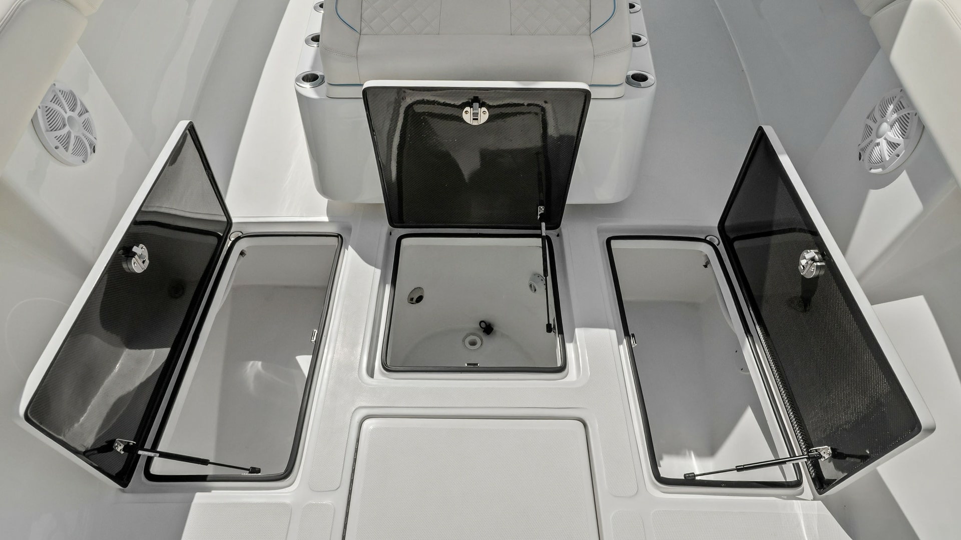 Aft Deck with Storage Compartments
