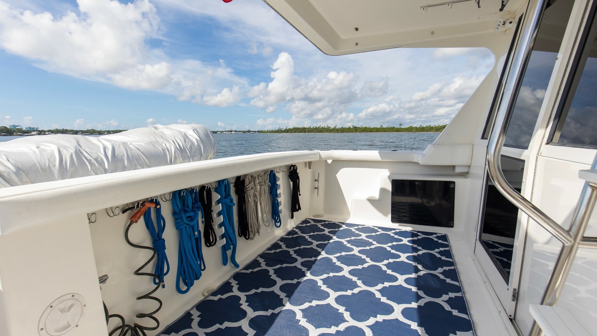 2007 Meridian 490 SE Pilothouse Trust Rear Deck (1)