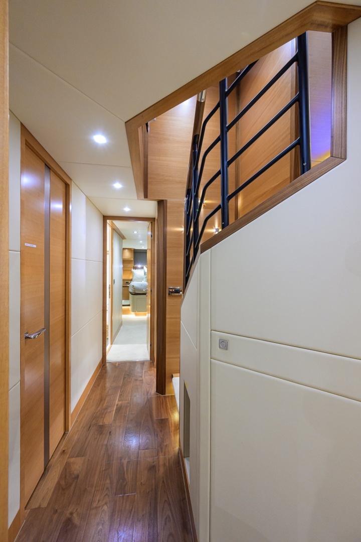 Midnight Moon 85ft Horizon Yacht For Sale