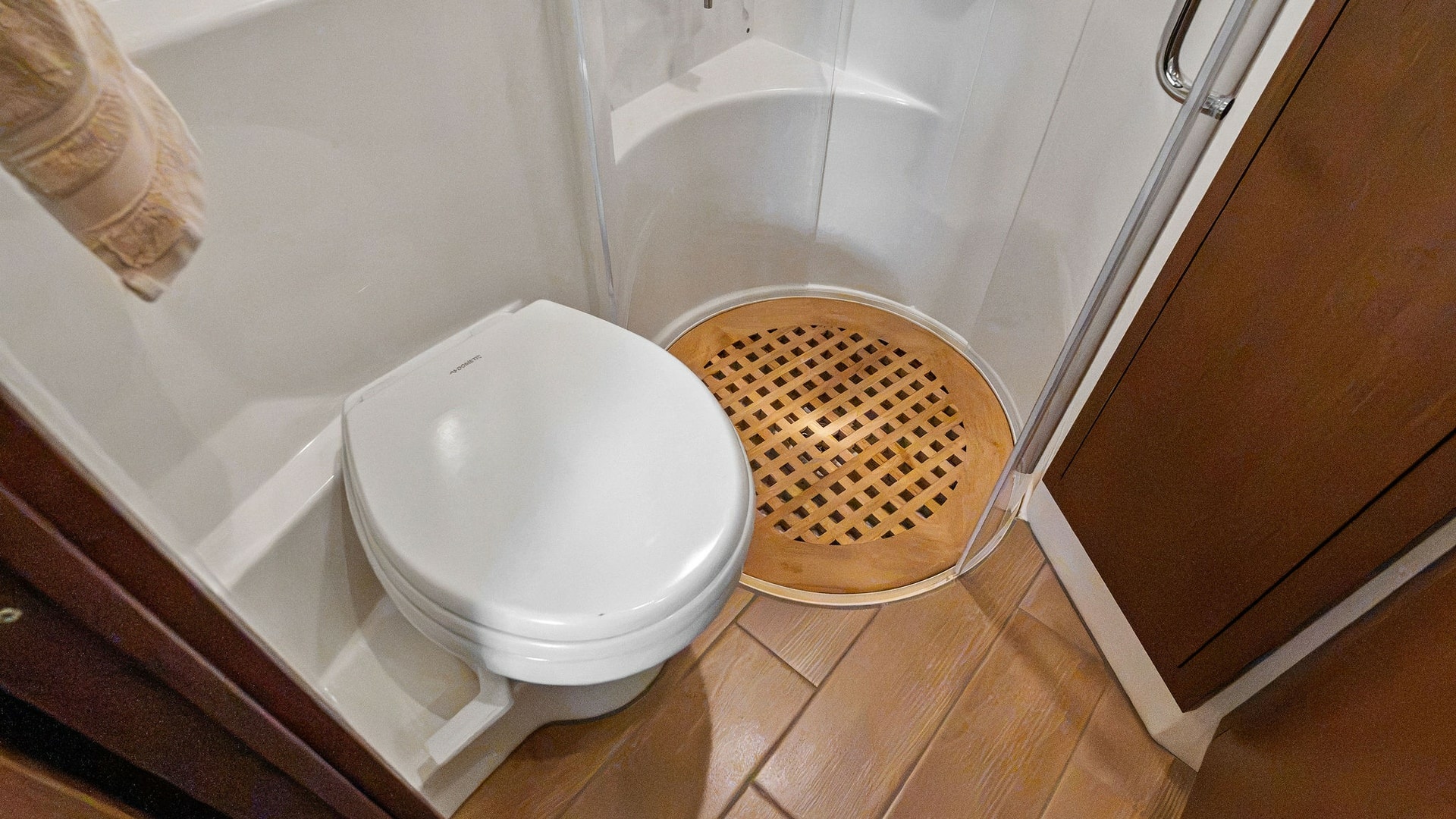 Compact Enclosed Yacht Bathroom