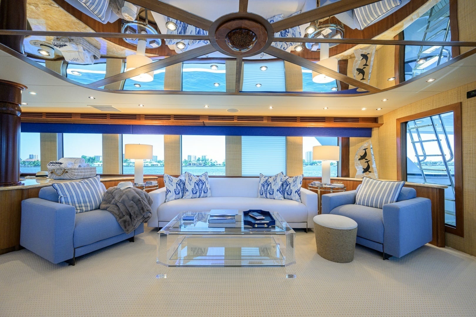 MAGIC 100ft Hatteras Yacht For Sale MAGIC 100ft Hatteras Yacht For Sale