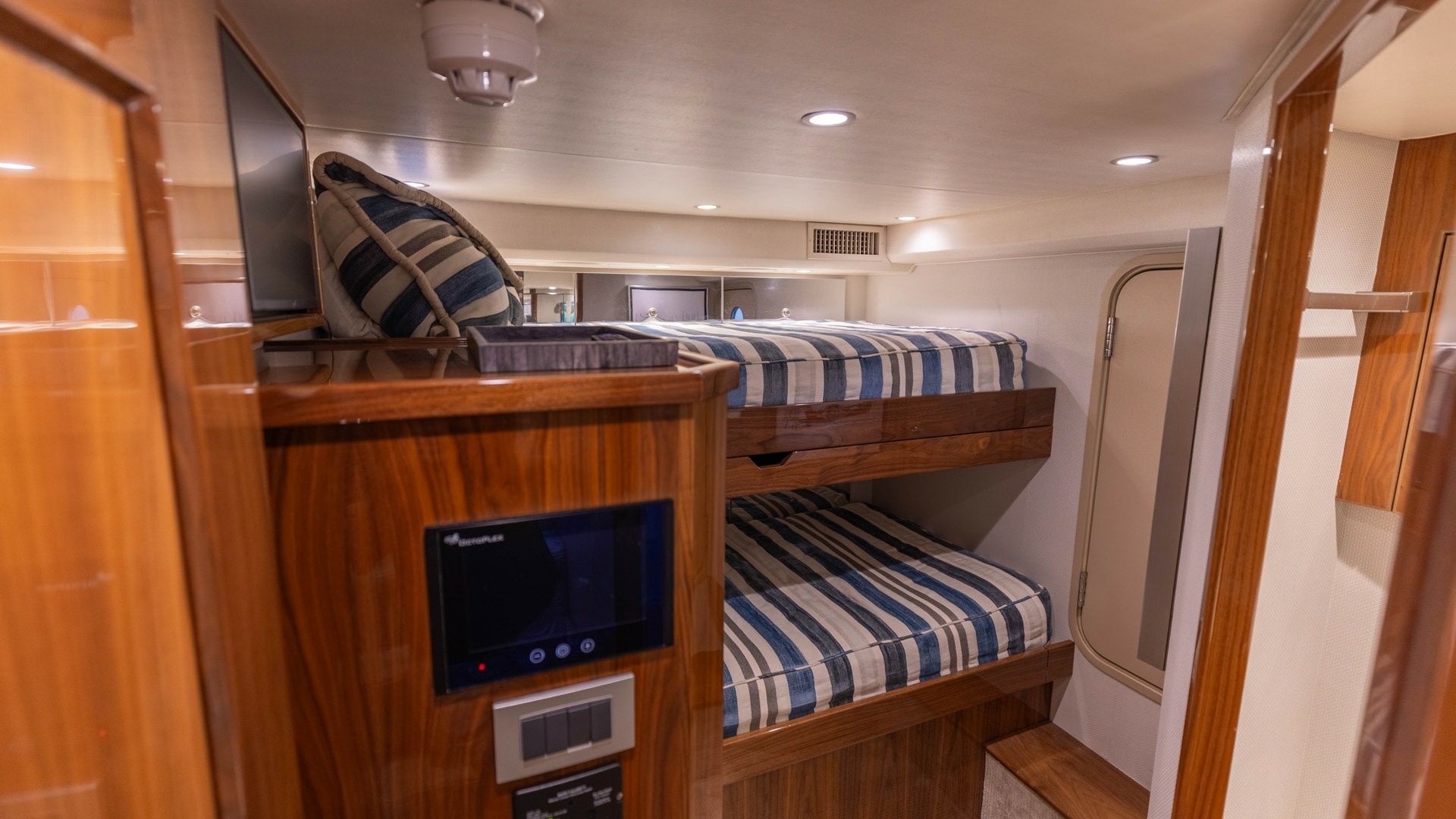 Guest Cabin with Bunk Beds