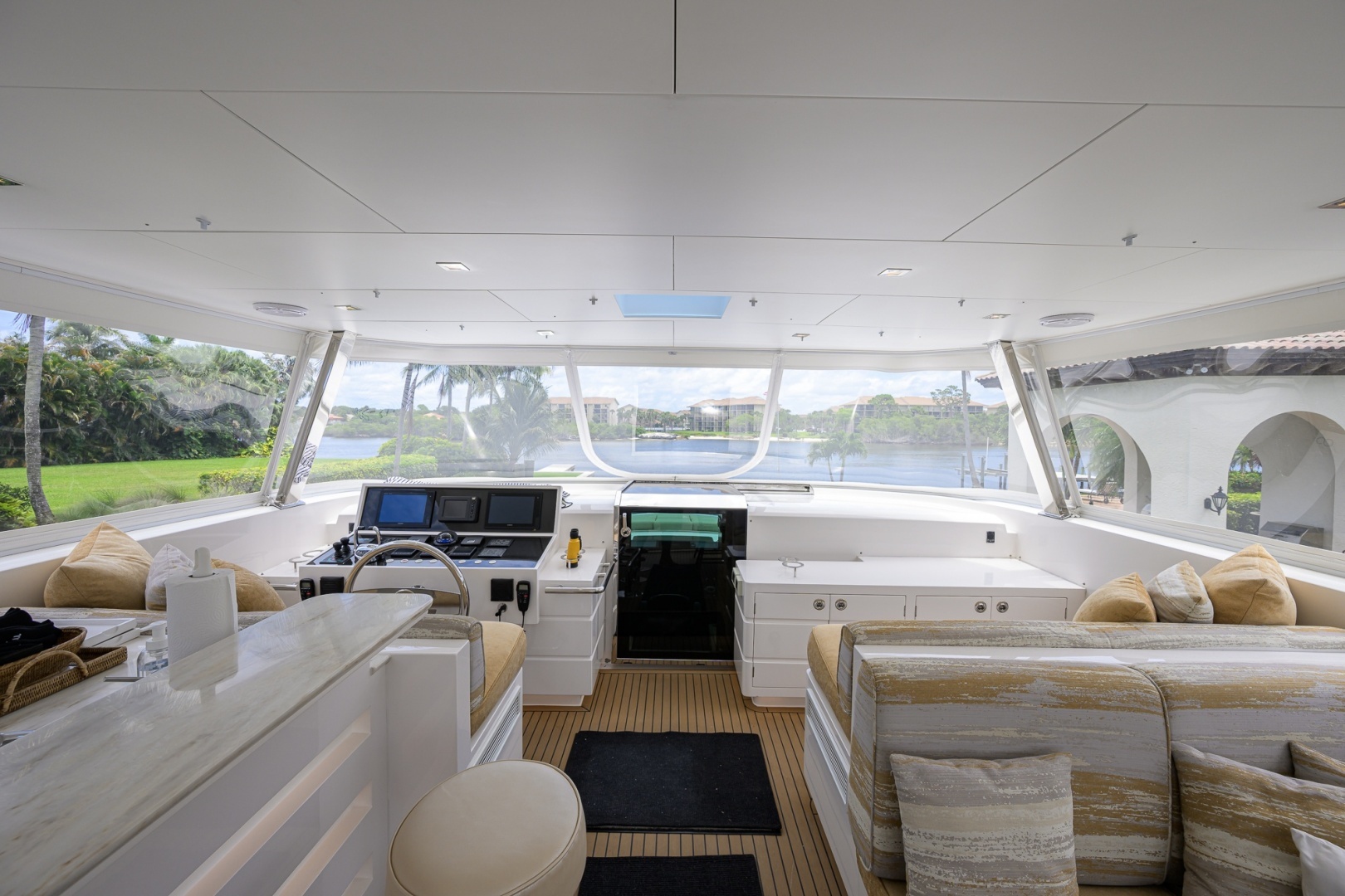 Midnight Moon 85ft Horizon Yacht For Sale