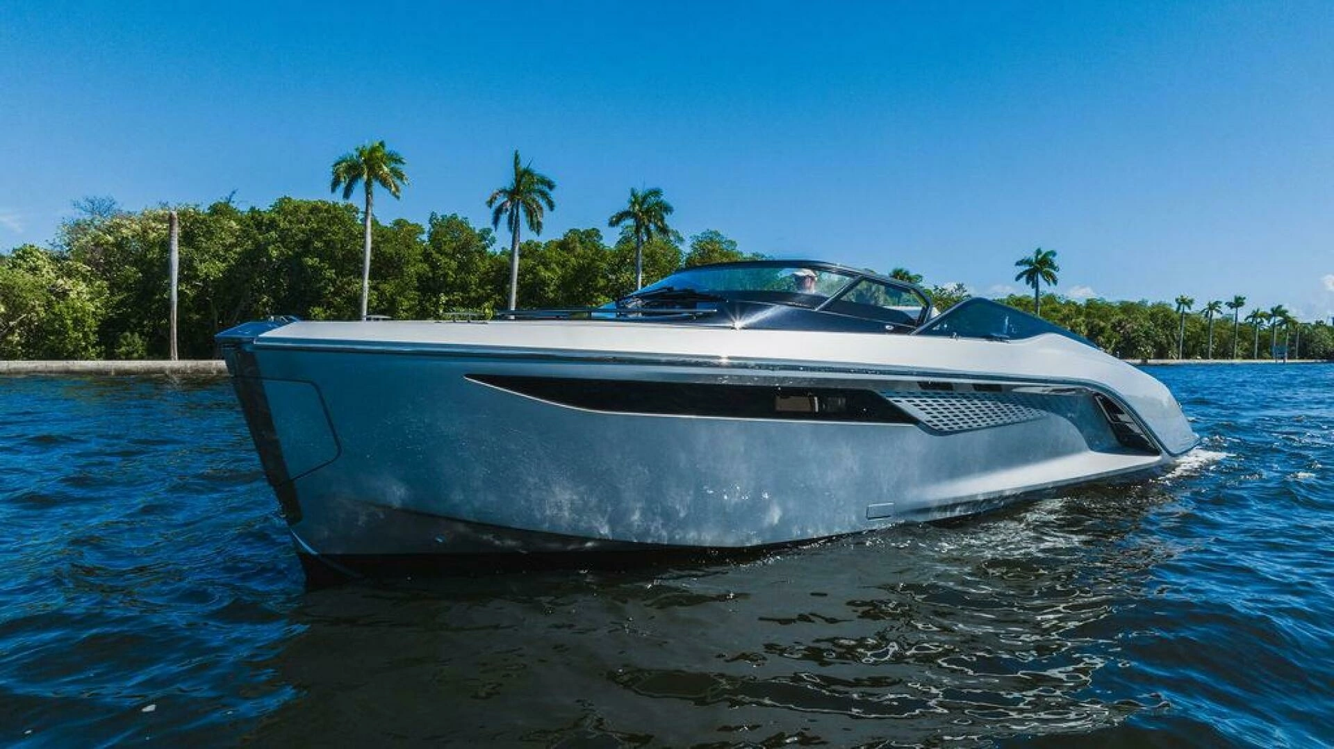 2020 Princess R35, photo 1 of 25