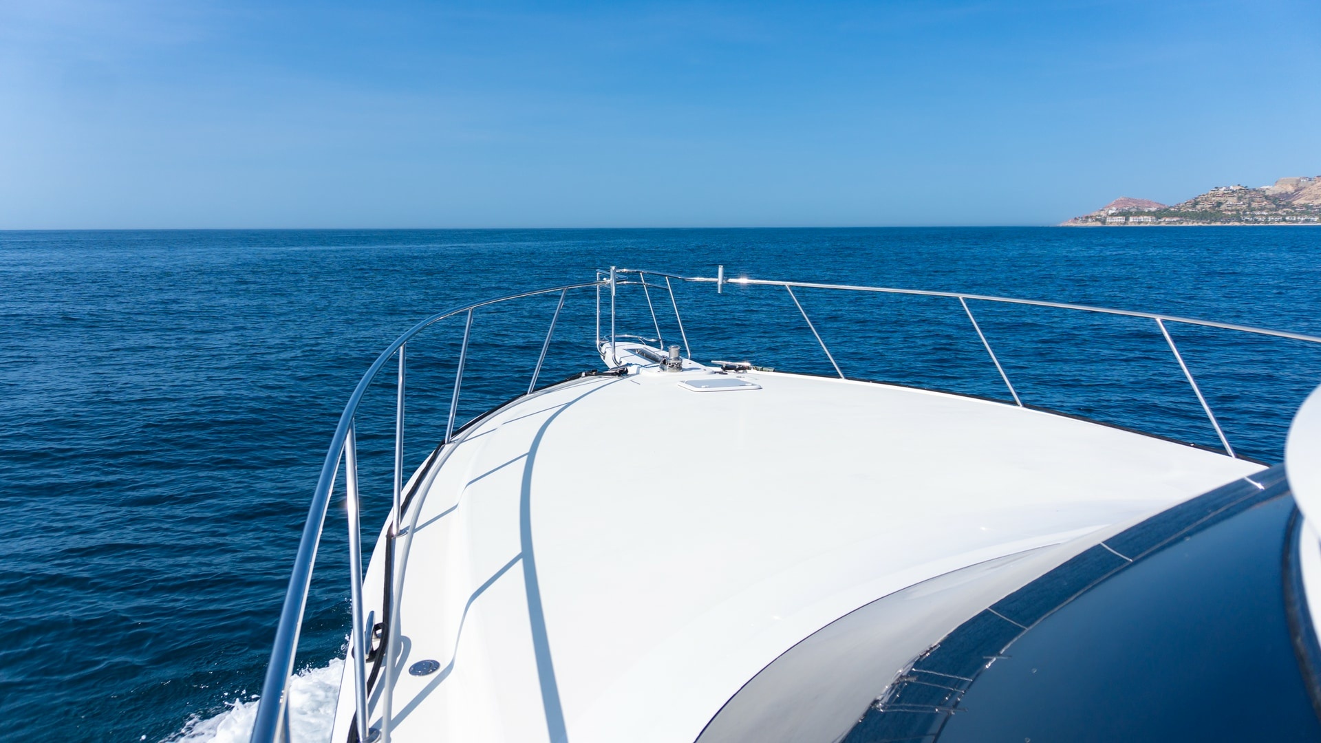 2009 Viking 50 Convertible "Jammin" - Spacious Foredeck