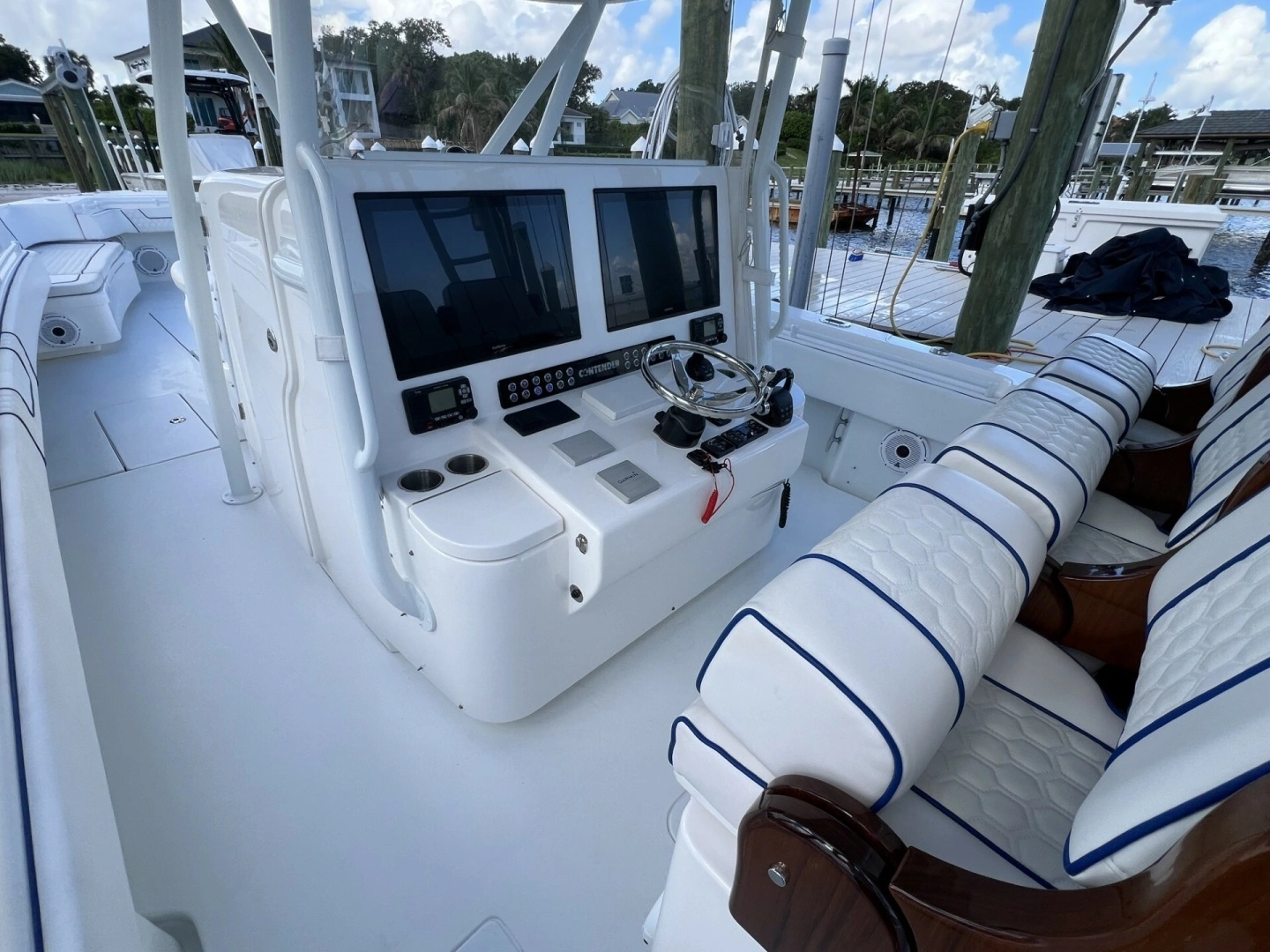 Contender 44 ST Yacht For Sale