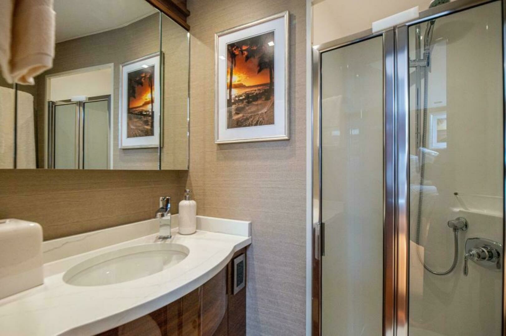 Elegant Ensuite Bathroom