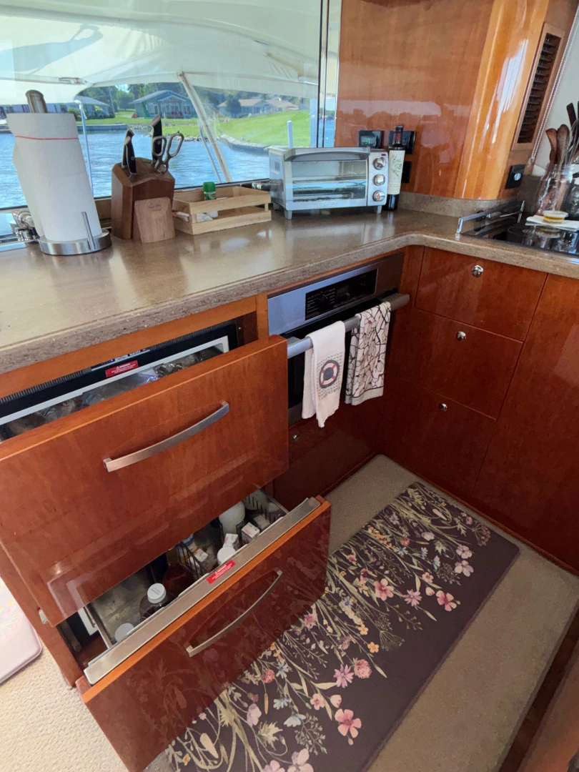 Riviera 565 SUV Yacht For Sale