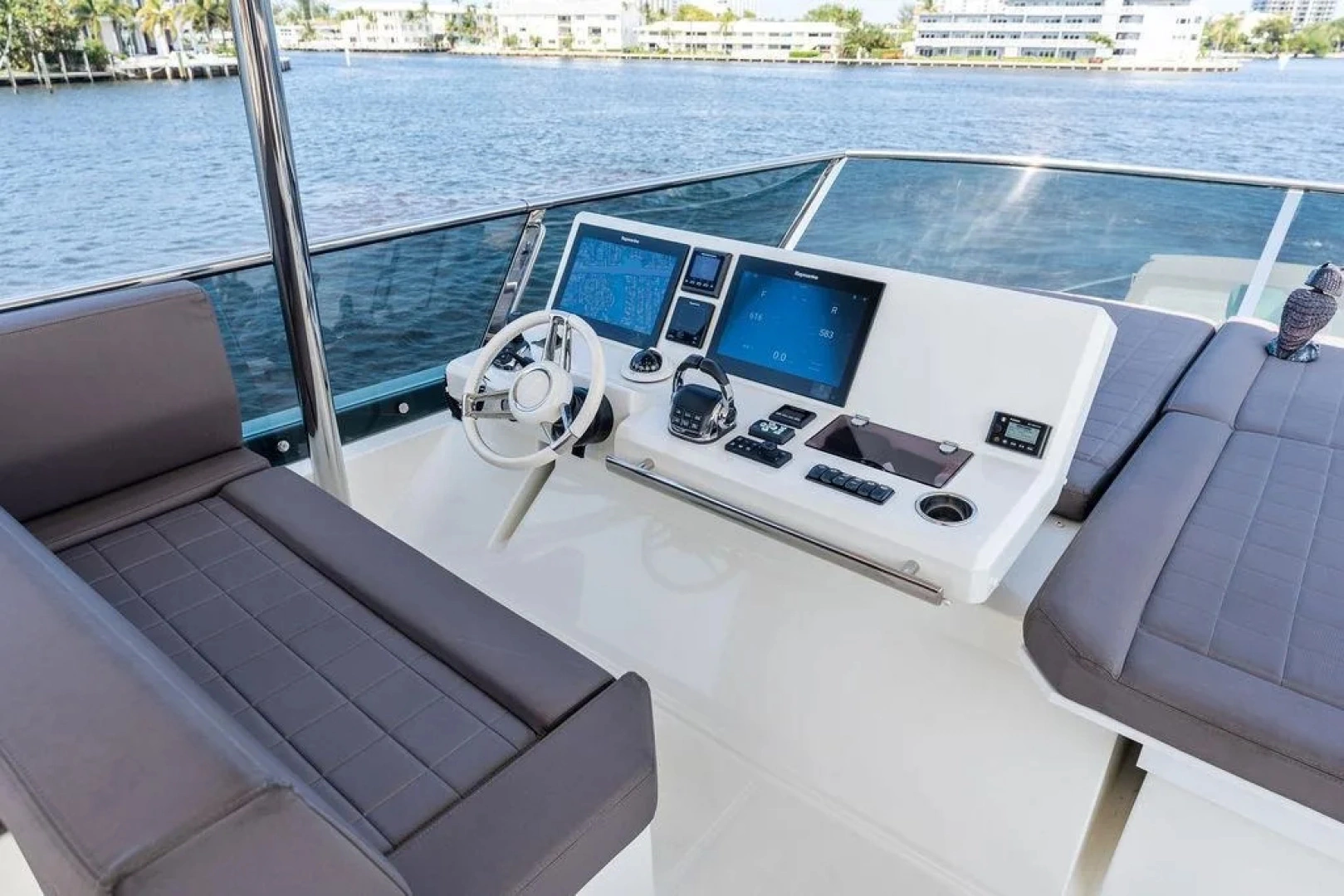 Prestige 680 Yacht For Sale