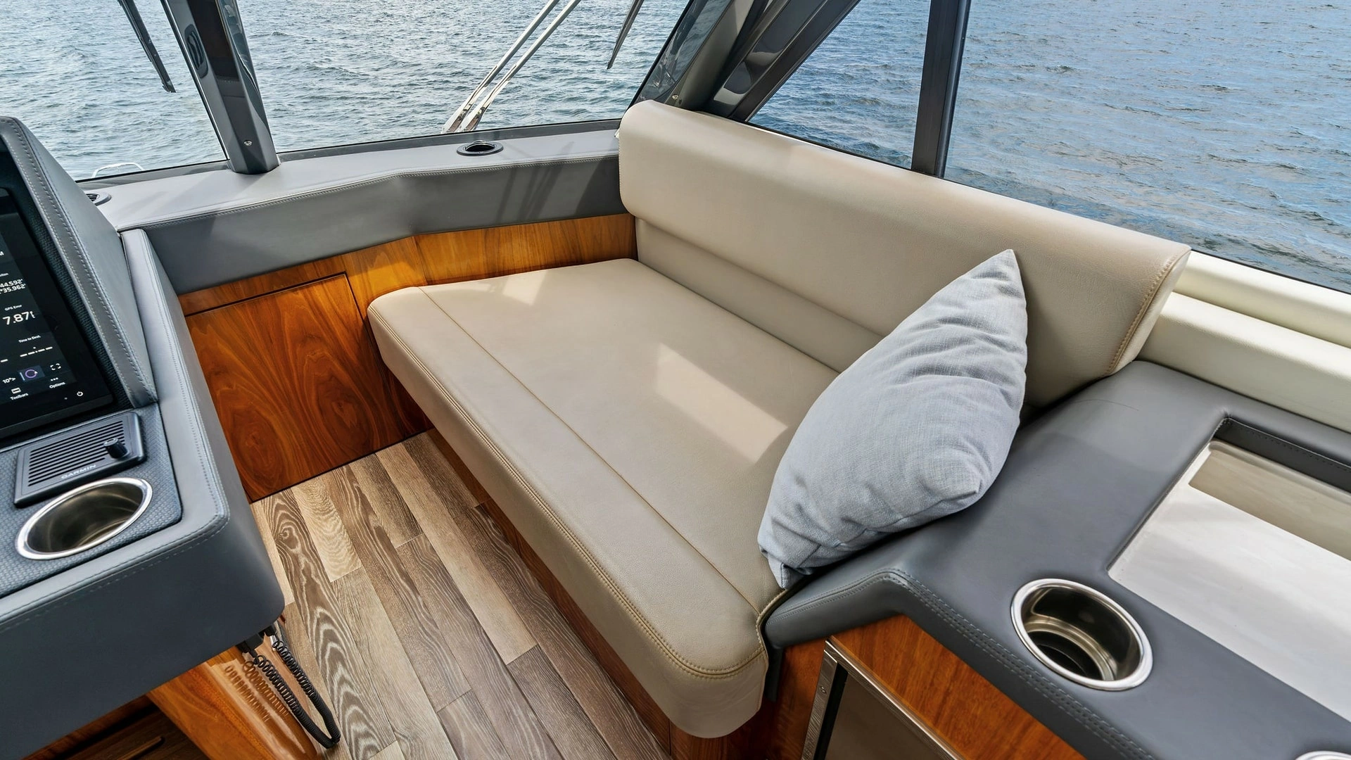 Riviera 57 Enclosed Bridge Yacht For Sale
