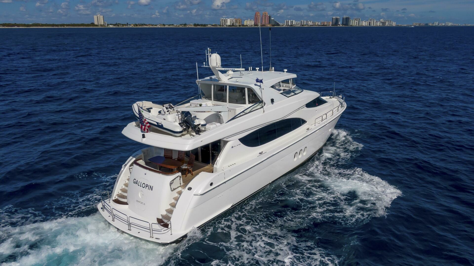 2007 Hatteras 80 — photograph 3
