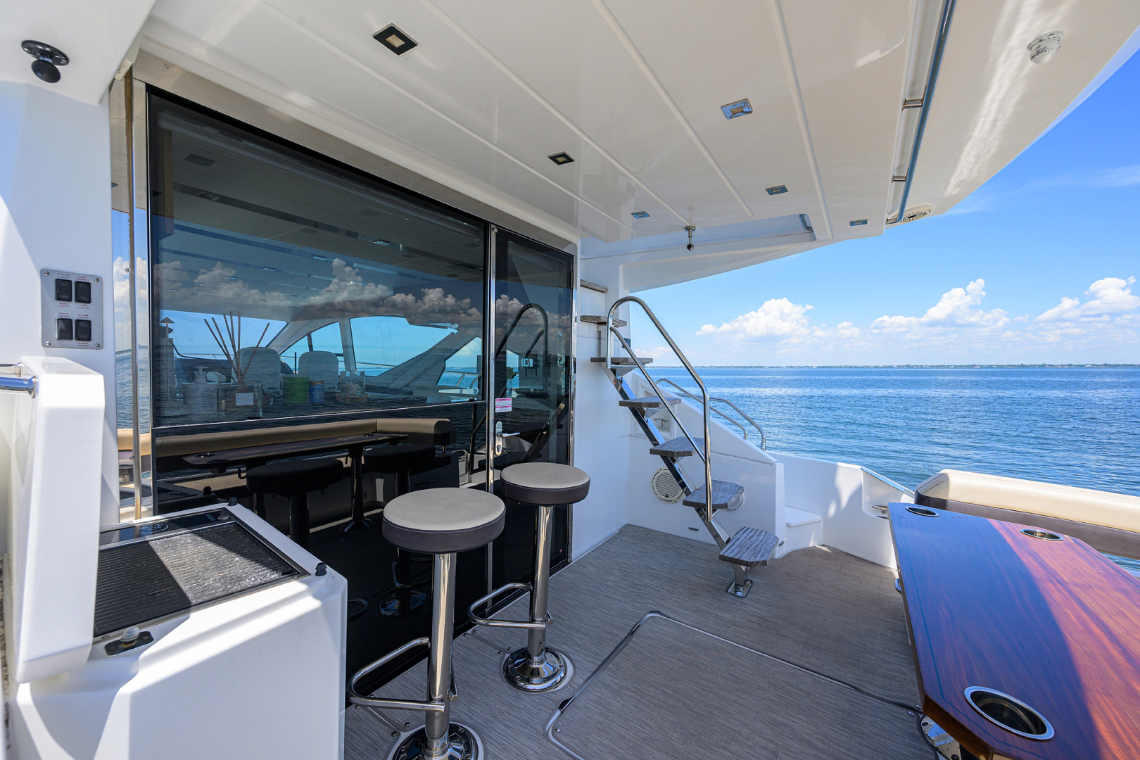 UNORTHODOCS 60ft Cruisers Yachts Yacht For Sale