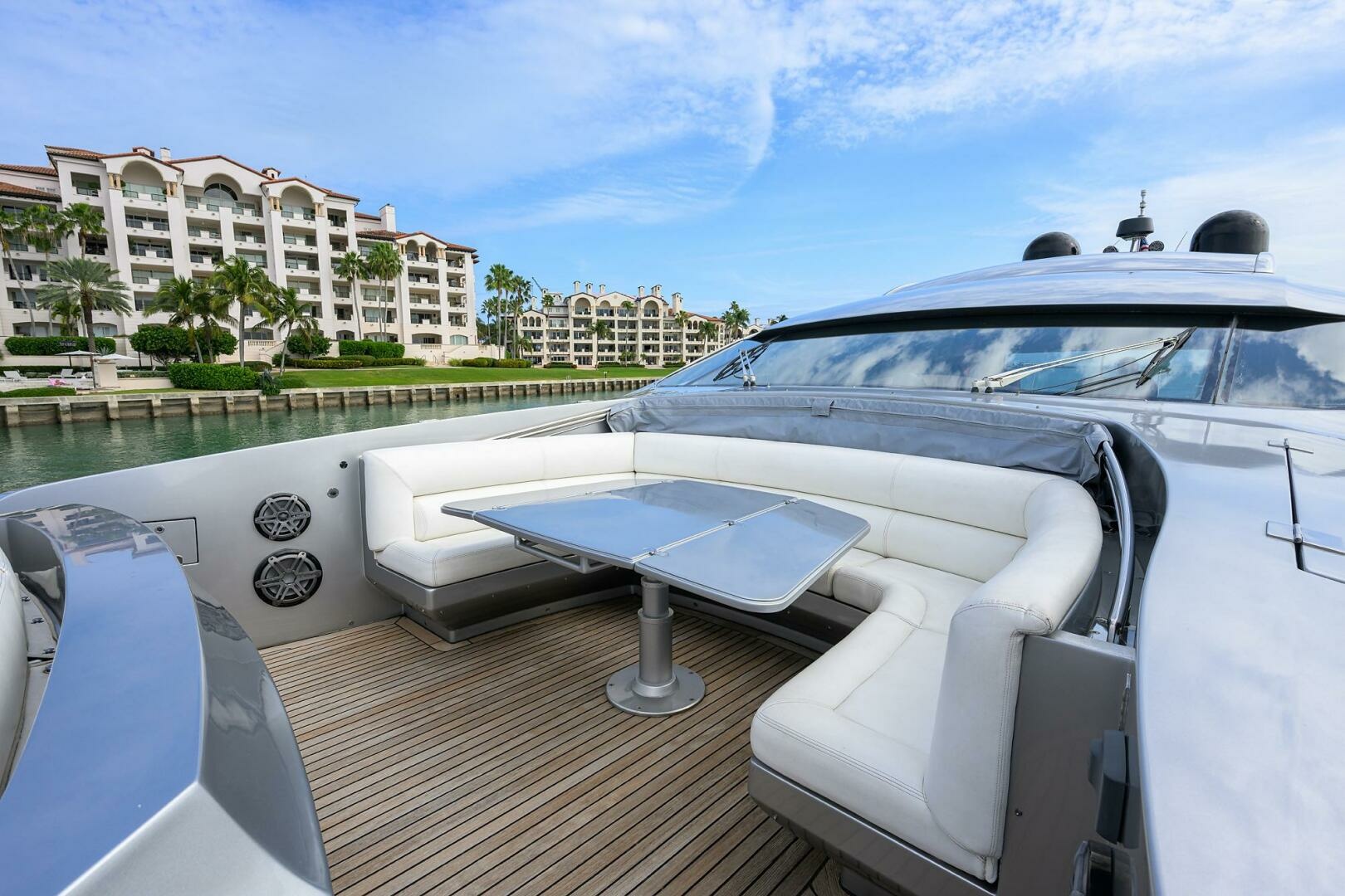 Miura 90ft Pershing Yacht For Sale
