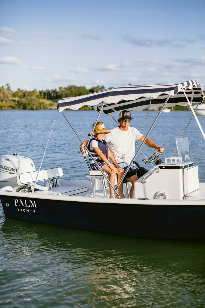 2027 Custom Palm Yachts 17 — photograph 3