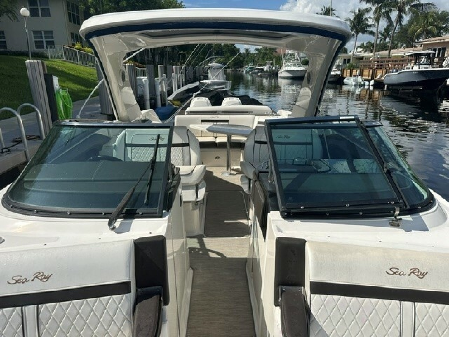 SALES THERAPY 31ft Sea Ray Yacht For Sale
