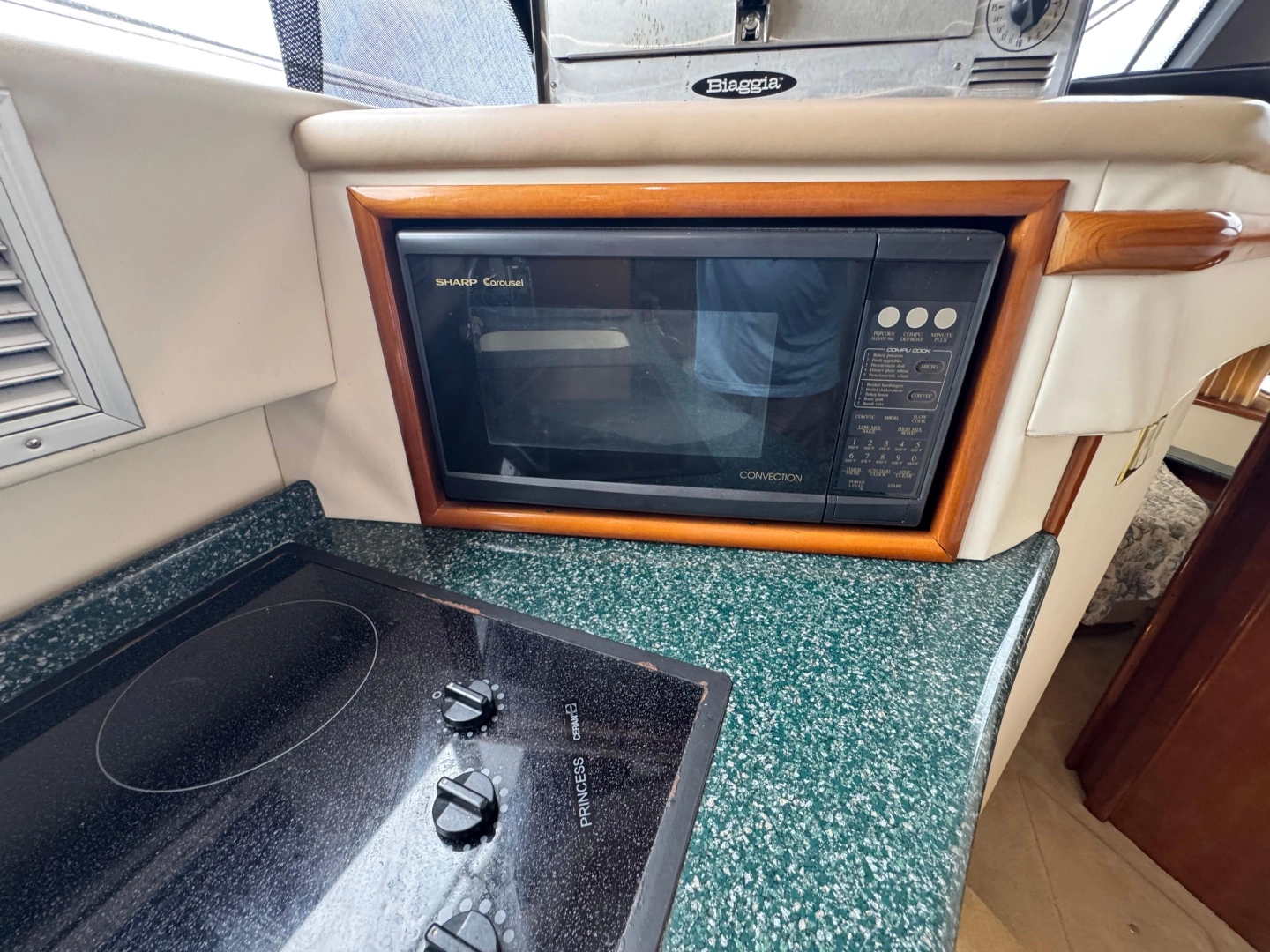 Carver 450 Voyager Pilothouse Yacht For Sale