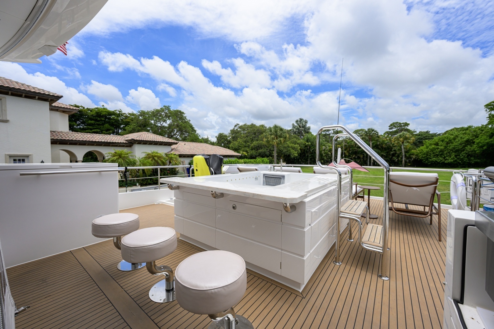 Midnight Moon 85ft Horizon Yacht For Sale