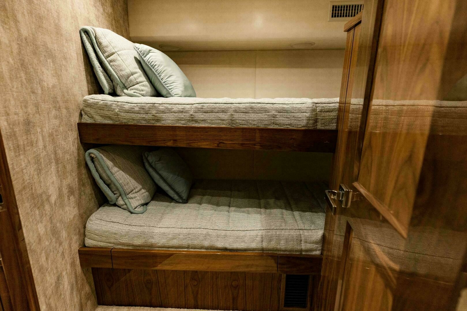 2020 Viking 72 Enclosed Bridge