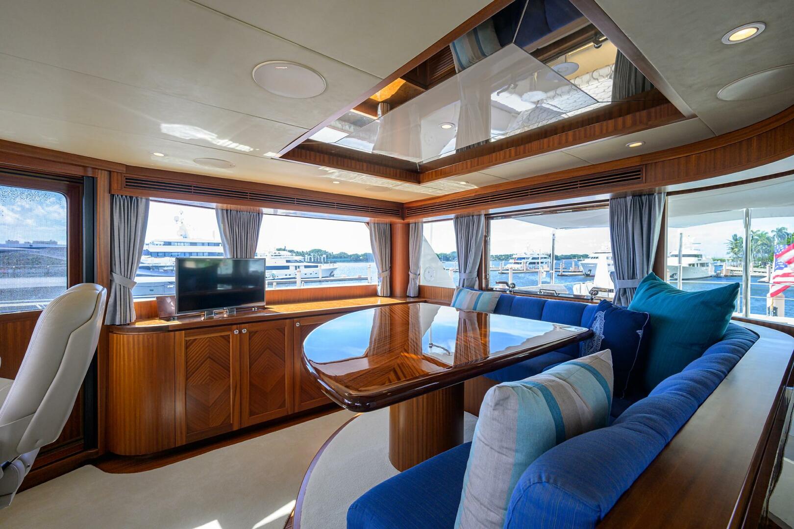 CLAYPEN 90ft Ocean Alexander Yacht For Sale