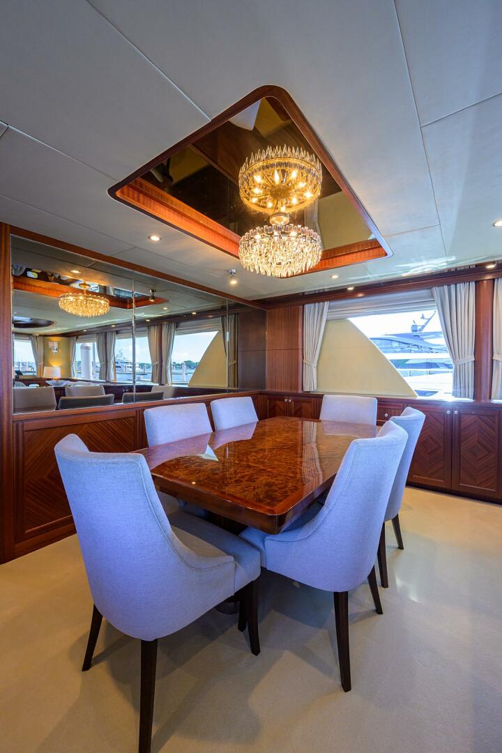 CLAYPEN 90ft Ocean Alexander Yacht For Sale
