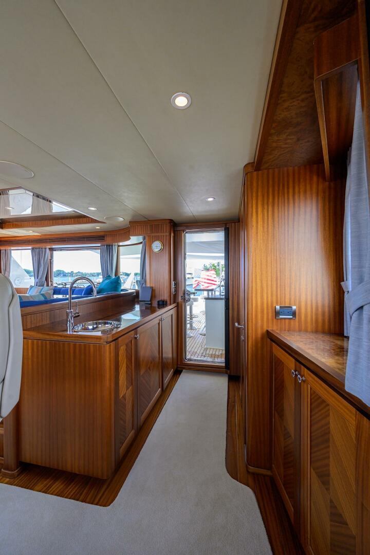 CLAYPEN 90ft Ocean Alexander Yacht For Sale